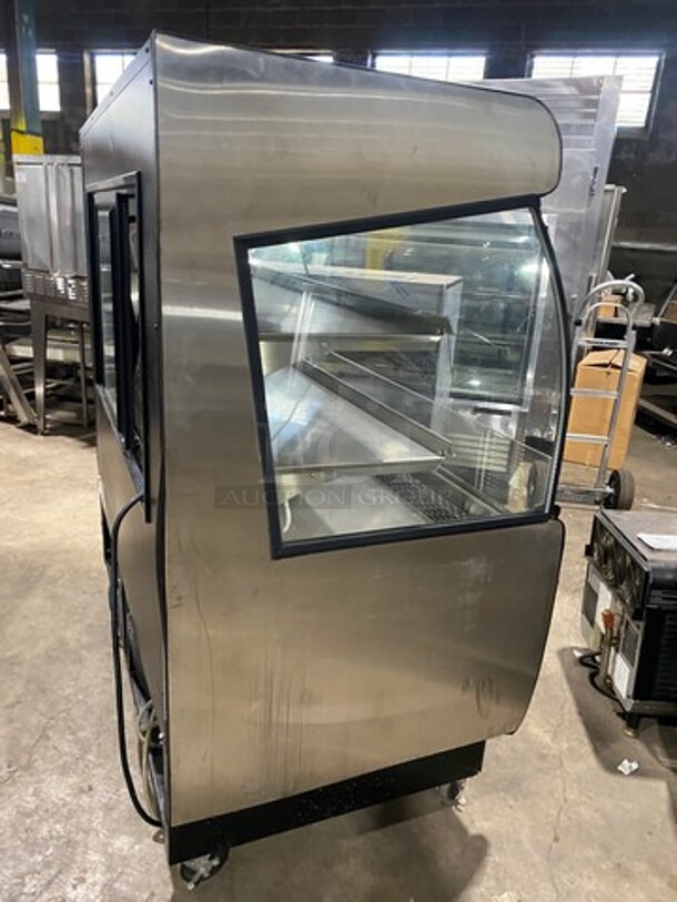 Federal Industries Commercial Refrigerated Grab-N-Go Open Case Merchandiser! With Rear Access Doors! Model: RSSM560SC5 SN: 130611769602 120/208/240V 60HZ 1 Phase - Image 2 of 7