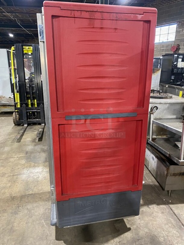 Metro Metal Commercial Single Door Heated Holding Cabinet on Commercial Casters! MODEL C539-HFS-4 120V 1PH  - Image 3 of 8