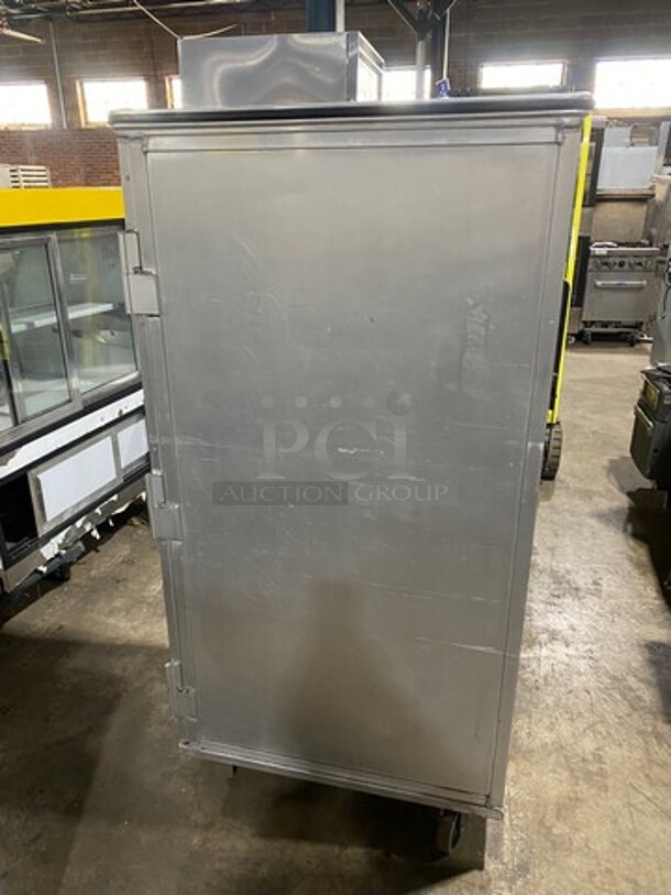 Victory Commercial Single Door Food Warmer/Proofer Cabinet! Stainless Steel! On Casters! - Image 4 of 8