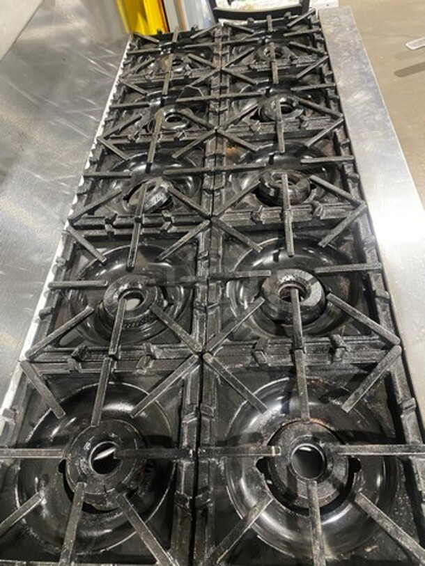 Vulcan Commerical Natural Gas Powered 10 Burner Stove! With Raised Back Splash And Salamander Shelf! With 2 Oven Underneath! All Stainless Steel! On Legs! - Image 5 of 11