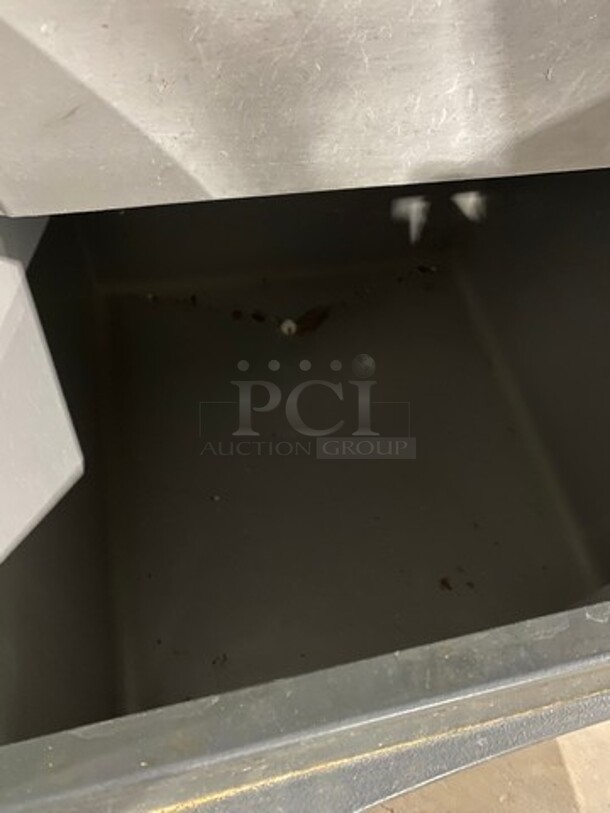 Scotsman Prodigy Commercial Air-Cooled Ice Machine! All Stainless Steel! On Legs! 2x Your Bid Makes One Unit! Model: C0530SA1B SN: 11041320010488 115V 60HZ 1 Phase, Model: B530P SN: 09091320011199 - Image 5 of 11