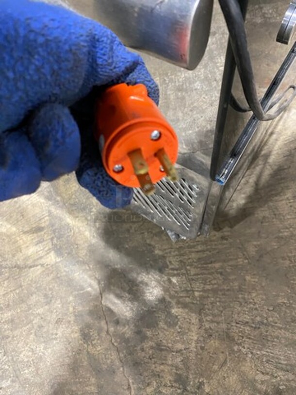 EQ Kitchen Line Commercial Refrigerated Open Grab-N-Go Display Case! Solid Stainless Steel! Model: RTS220L 110V - Image 9 of 9