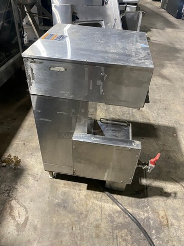 Bunn Dual Counter Top Coffee Machine! With Hot Water Line! On Legs!  - Image 4 of 7