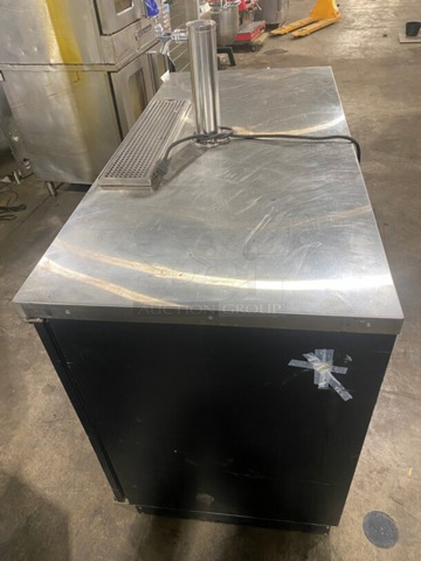 Everest Commercial Refrigerated Single Tap Kegerator! With Beer Tower! With 2 Door Underneath Storage Space! Model: EBB59 SN: BBB5914020021 115V 1 Phase - Image 4 of 10