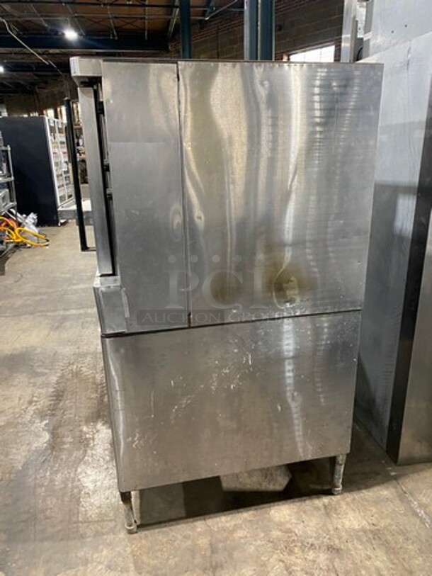 Blodgett Commercial Single Deck Convection Oven! With View Through Doors! Metal Oven Racks! With Closed Storage Space Underneath! All Stainless Steel! On Legs! - Image 2 of 9
