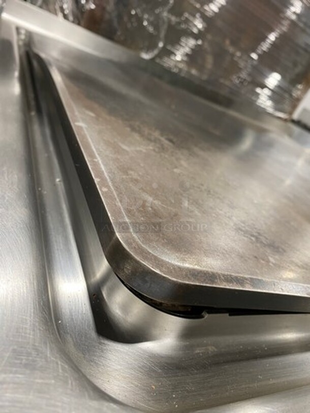 Electrolux Natural Gas Powered All Stainless Steel Plancha Flat Grill! ERMA Edition! Built On Stainless Steel Stand! On Legs! - Image 6 of 12