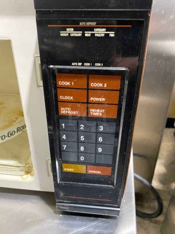 White Westing House Countertop Microwave! Model: KM4B5LXM2KLM28540 SN: 033283 120V - Image 7 of 8