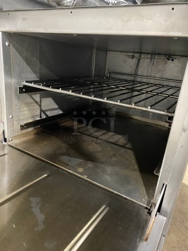Therma Tek Commercial Natural Gas Powered 4 Burner Stove! With Oven Underneath! All Stainless Steel! On Legs! - Image 7 of 10