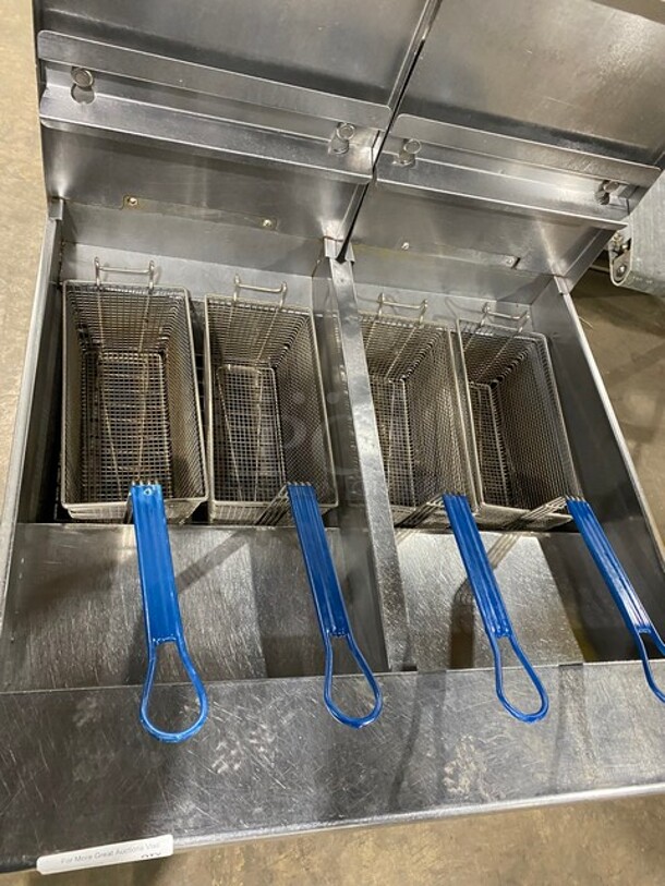 NICE! Pitco Frialator Stainless Steel Commercial Natural Gas Powered 2 Bay Deep Fat Fryer w/ 4 Metal Fry Baskets! On Commercial Casters! MODEL SSH55 SN: G18EA014868 115V   - Image 5 of 11