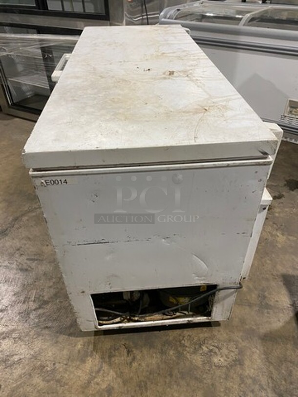 Arctiko Commercial Reach Down Chest Freezer! With Hinged Top Lid! Model: SF500 SN: 20170852996 120V - Image 2 of 8