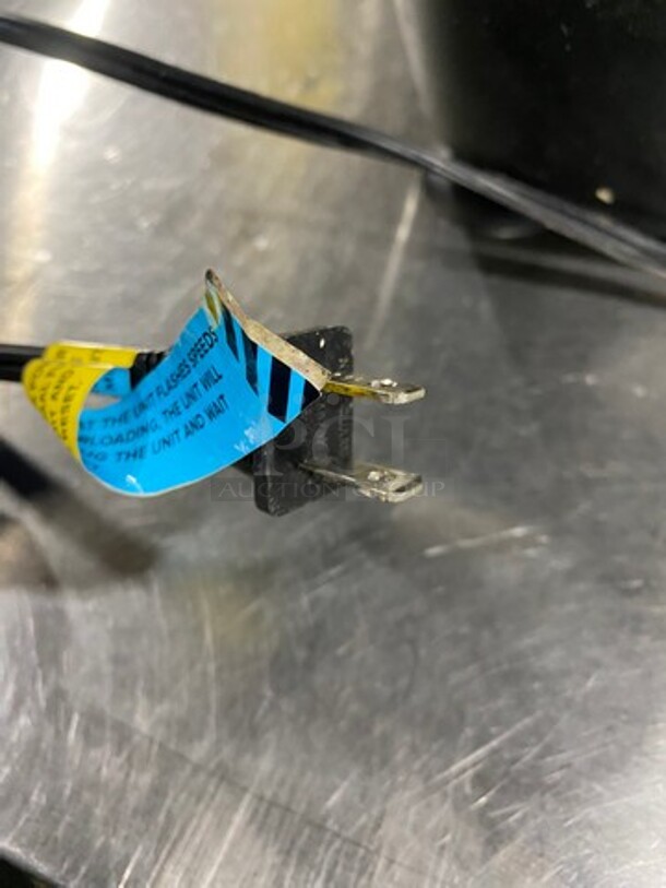 Ninja Countertop Professional Blender! Model: BL77130 120V - Image 9 of 9