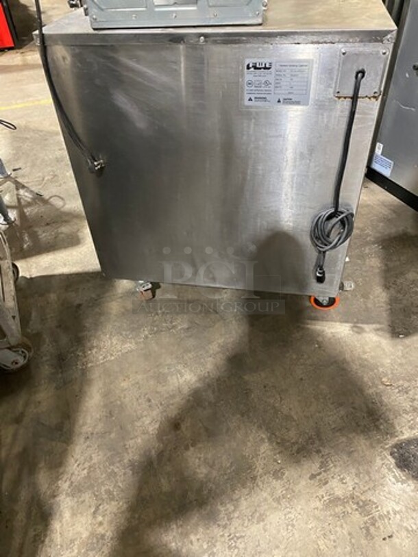 FWE Commercial Countertop Food Warming/Holding Cabinet! All Stainless Steel! On Casters! Model: HLCSL18268CH SN: 092440201 - Image 3 of 9