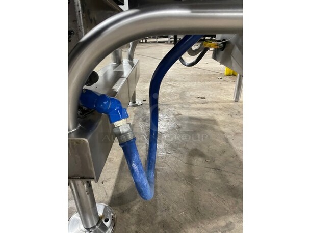 Amazing! EXTRA CLEAN! LIKE NEW! Cleveland Commercial Natural Gas Powered Tilt Skillet/Braising Pan! All Stainless Steel! On Legs! Working When Removed!  - Image 9 of 10