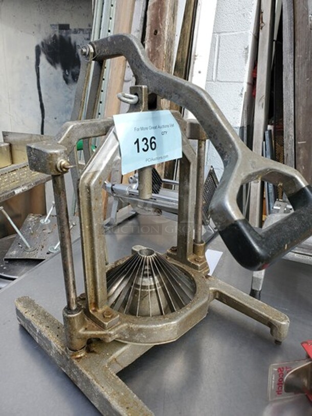 Vegetable Cutter.  - Image 4 of 4