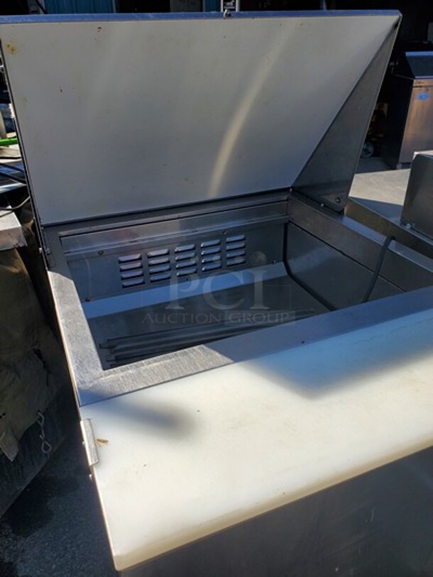 Avantco Single Door Sandwich Table on Casters!  - Image 3 of 4