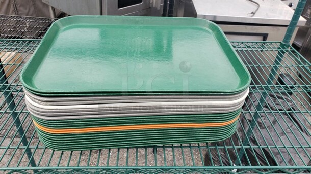 Lot of 22 Trays - Image 1 of 1