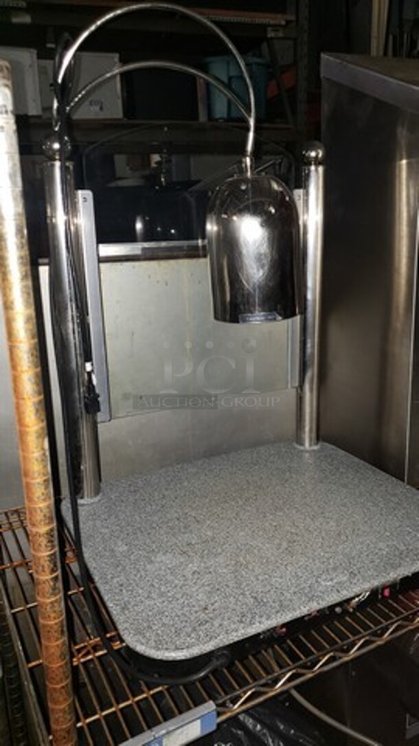 Hatco DCSB400 Carving Station w/ Single Heat Lamp! Missing knob - Image 1 of 3