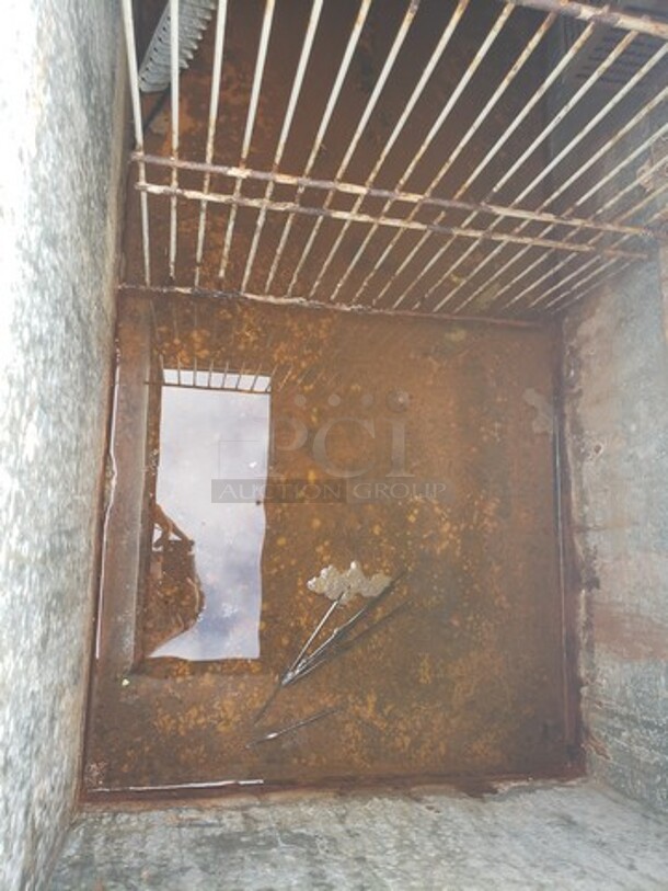 Beverage Air DW79 80" Forced Air Bottle Cooler! - Image 6 of 9