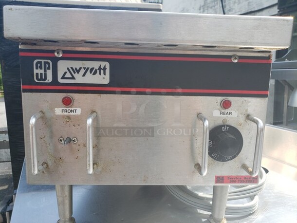 APW Wyott SEHP-208-2 12" Hotplate, Countertop, Electric, 2 Burner. Missing one knob. - Image 2 of 4