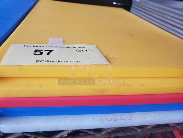 Choice 18" x 12" x 1/2" Polyethylene Cutting Board 5XBID - Image 3 of 3