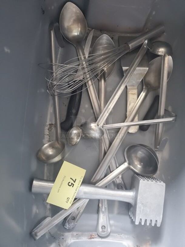 ALL ONE MONEY Lot of 11 pieces cooking utensils 