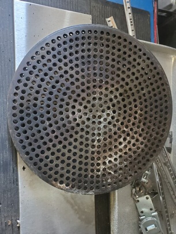 14" Pizza Screen BIDX4 - Image 1 of 2