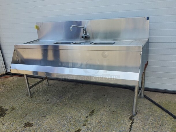 Bar Sink|3 compartment|60"X24"X28" Very nice condition! - Image 3 of 5