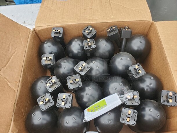 Black rail lighting/ Track lighting  - Image 1 of 4