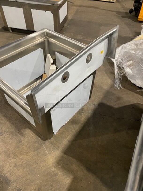 NEW! SCRATCH-N-DENT! Sapphire Single Compartment Prep Sink! All Stainless Steel! With Legs! Model: SMS2020 - Image 7 of 9