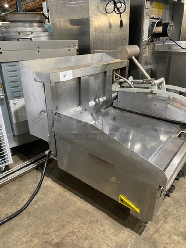 Lang Commercial Countertop Natural Gas Powered Flat Top Griddle with Clamshell Flat Hood Press! With Thermostatic Controls! Built In Hood! With Back and Side Splashes! All Stainless Steel! Model: COSS123-238 SN: CCSE 120118A0003 - Image 3 of 12