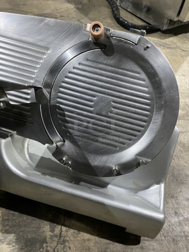 Hobart 2812 12 Inch Blade Deli Meat Slicer! Model 2812 Serial 561129475! 1 Phase!  - Image 5 of 9