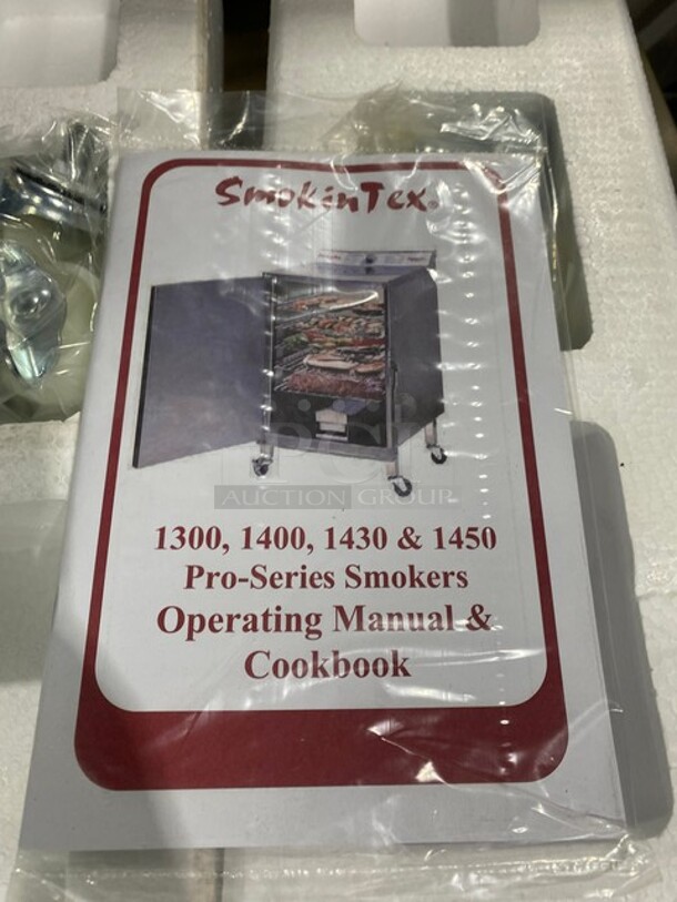 BRAND NEW IN THE BOX! Smokin Tex Electric Powered Insulated Pro Series Smoker/Slow Cooking Oven! Model 1400! SN: 140014908064 Real Wood Flavor! 110V 1 Phase! On Casters! - Image 9 of 9