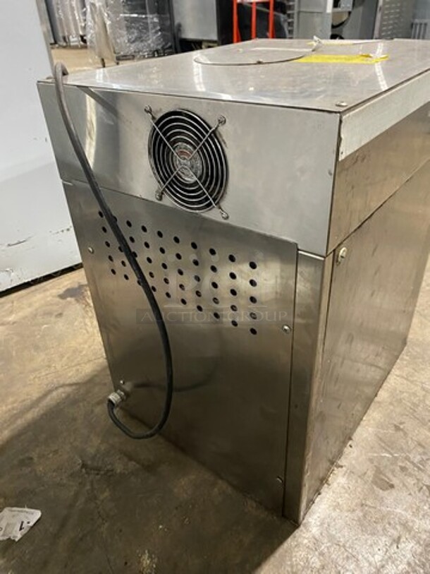 THERMODYNE Countertop Slow Cook And Hold Oven! MODEL 300NDNL SN 4361 120V 1PH Hz 50/60  - Image 3 of 9
