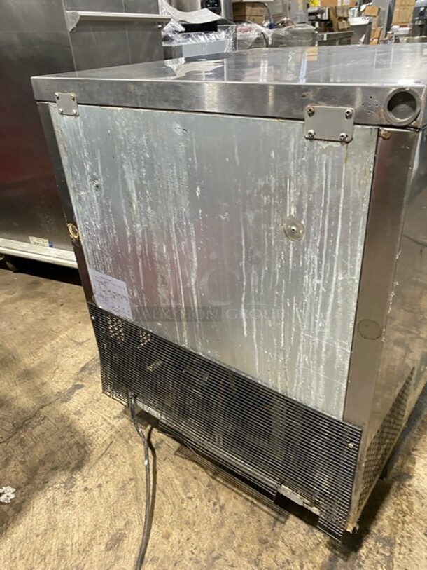 Turbo Air Stainless Steel One Door Refrigerated Lowboy Worktop Cooler! Model MUR28 115V - Image 4 of 7
