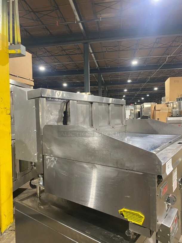 Lang Commercial Countertop Natural Gas Powered Mirror Shine Flat Top Griddle! With Thermostatic Controls! Built In Hood! With Back And Side Splashes! All Stainless Steel! On Legs! MODEL 248SCHENSH SN: GT2480618A  - Image 2 of 8