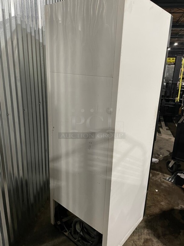 True Commercial Single Door Reach In Freezer Merchandiser! With View Through Door! With Poly Coated Racks! Model: GDM23F SN:7358082 115V 1PH - Image 3 of 9