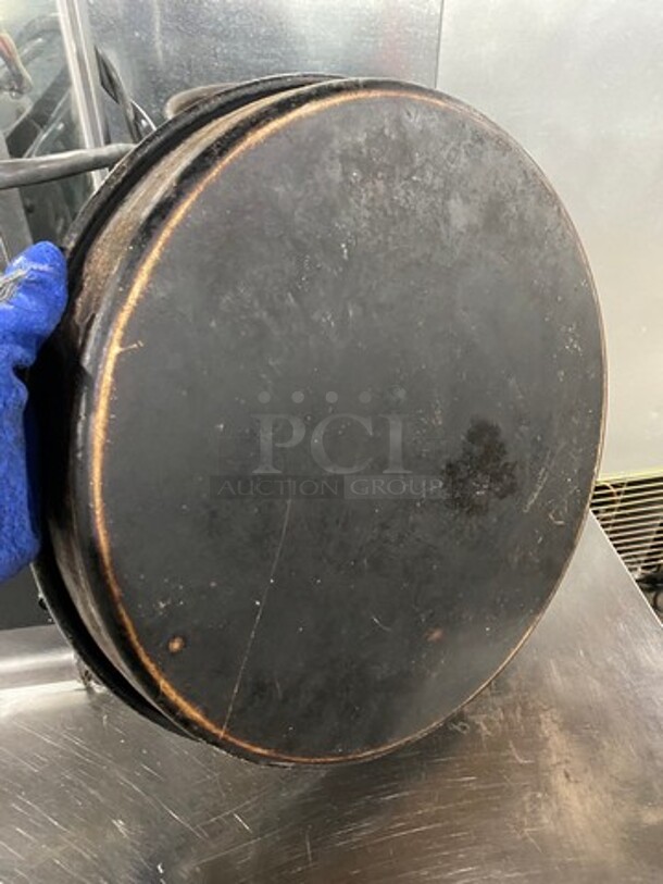 Round Deep-Dish Pan! 4x Your Bid! - Image 4 of 6