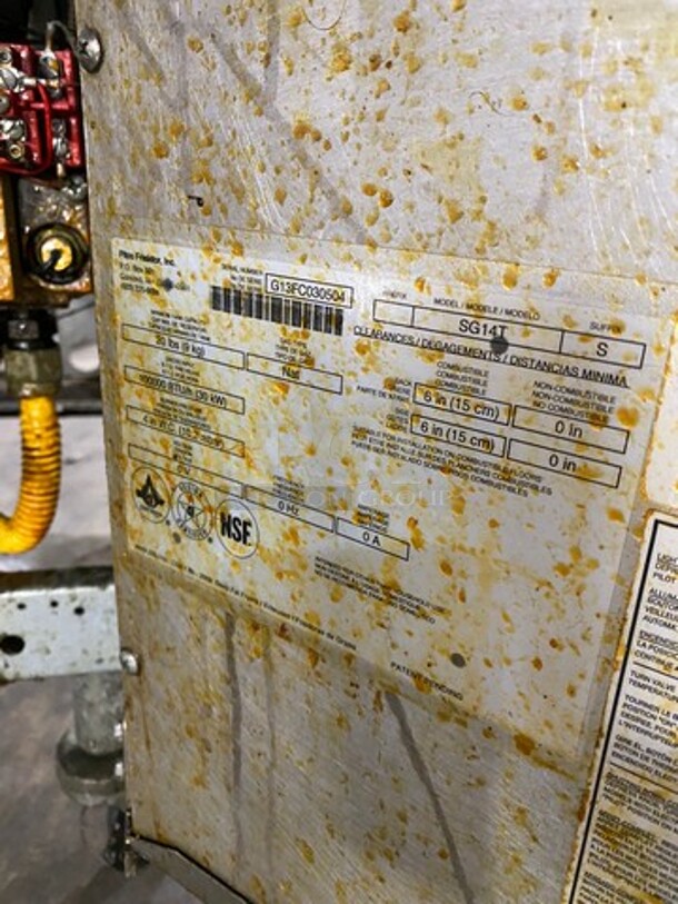 Pitco Commercial Gas Powered Split Bay Deep Fat Fryer! With 2 Small Frying Baskets! All Stainless Steel! On Casters! Model: SG14T SN: G13FC030504 - Image 9 of 10