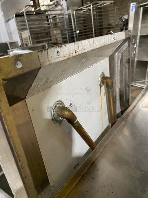 L&J Commercial Single Compartment Sink! With Faucet! All Stainless Steel! On Legs! - Image 5 of 8