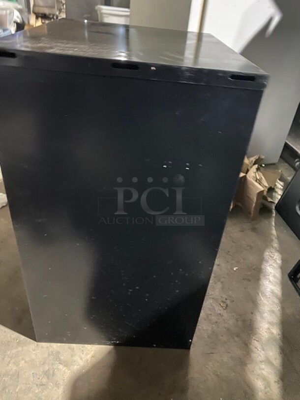 Two Drawer File Cabinet! - Image 4 of 8