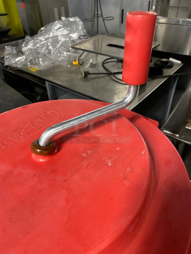 Chef Master Commercial Countertop Poly Salad/Lettuce Spinner! With Lid! - Image 4 of 4