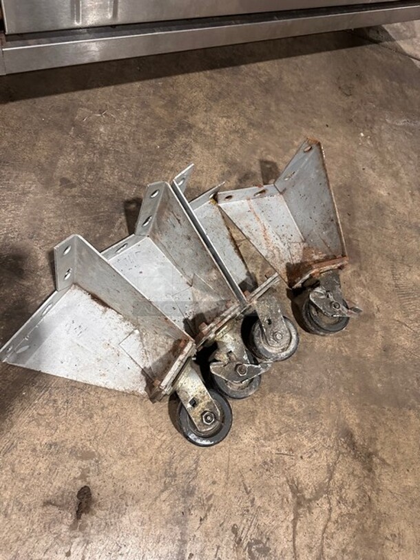 AMAZING! LATE MODEL! Bakers Pride INFERNO Style 6 Pie Natural Gas Powered Double Stacked Pizza Baking Oven! All Stainless Steel!  Model: Y600 SN: 47247! 2X Your Bid Makes One Unit! On Legs With Casters! With Stones! Working When Removed!  - Image 11 of 12