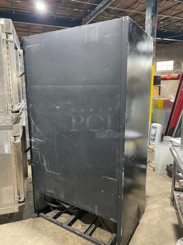 True Commercial 2 Door Reach In Refrigerator Merchandiser! With View Through Sliding Doors! Model: GDM37 SN: 12372459 115V 60HZ 1 Phase - Image 3 of 8