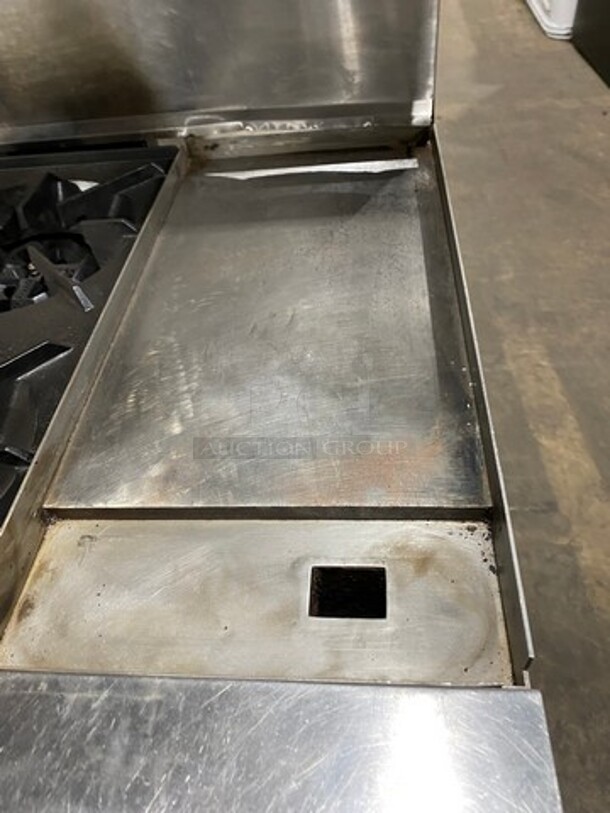 US Range Commercial Natural Gas Powered 4 Burner Stove With Built In Flat Grill! Flat Grill Has Side Splashes! With Raised Back Splash And Salamander Shelf! With Oven Underneath! All Stainless Steel! On Legs! - Image 7 of 10