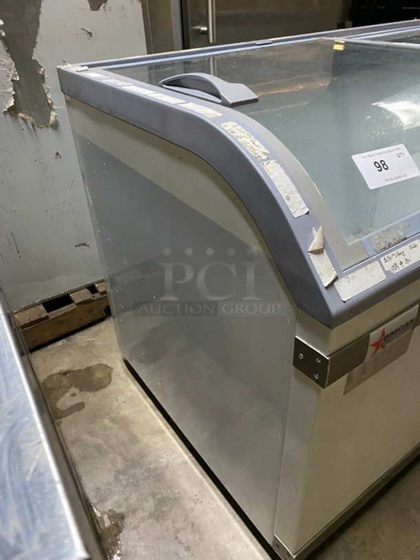Omcan Commercial Show Case Freezer! With 2 Top View Through Sliding Doors! Model: XS500YX 115V 60HZ 1 Phase - Image 2 of 9