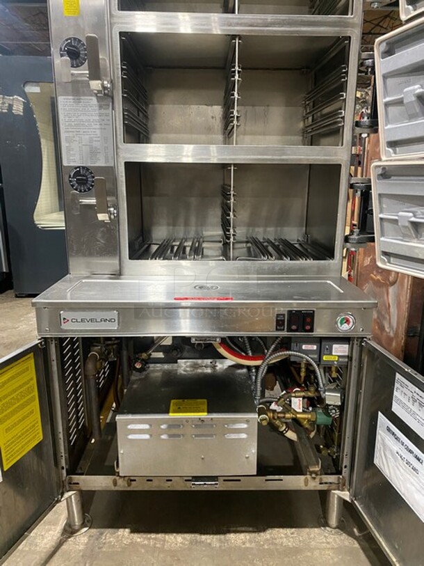 Sweet! LATE MODEL! Cleveland Stainless Steel Commercial Floor Style Electric Powered 3 Deck Pressure Steam Cabinet!! On Legs! MODEL PEM483 SN: 190323050456 208V 3PH! Working When Removed!  - Image 7 of 12
