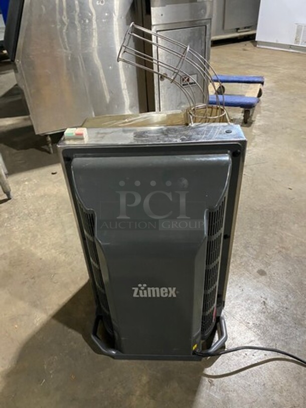 Zumex Commercial Countertop Automatic Orange Juicer! All Stainless Steel! Model: ZUMEXESSENTIAL SN: 344883 115V - Image 3 of 10