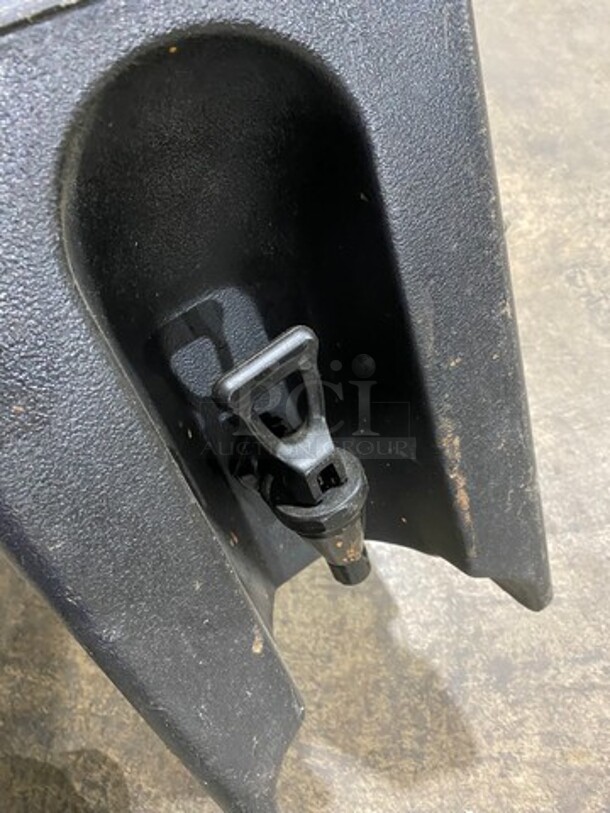 Cambro Insulated Beverage Dispenser/ Holder! With Side Handles! With Lid! - Image 5 of 6