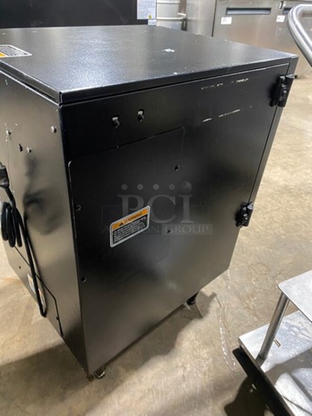 Bunn Commercial Countertop Hot Beverage Dispenser! Model: FMD5 SN: FMD0118055 120V - Image 3 of 8