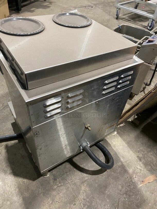 Bunn Commercial Countertop Dual Coffee Brewing Machine! With 4 Burners! All Stainless Steel! Model AXIOM2/2TWIN Serial AXTN012812! 120/208-240V 1Phase! - Image 7 of 8
